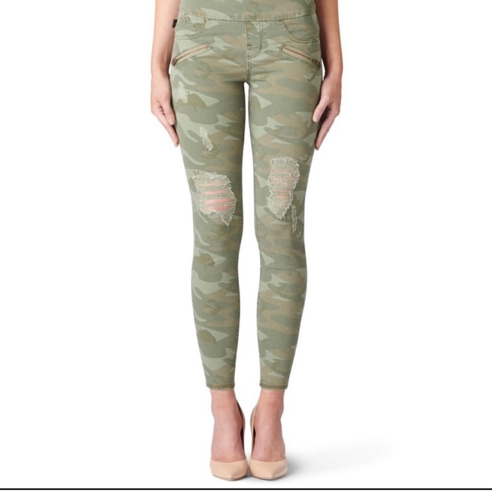 Camo Green Women's Jeans - Picture 13 of 14